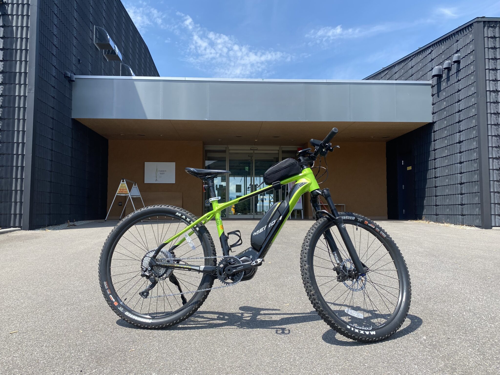木島平村観光振興局のレンタルE-Bike、マウンテンバイク
